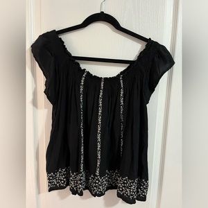 Woman’s American Eagle medium blouse